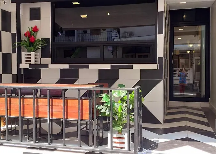 Benjamas Hostel Bangkok