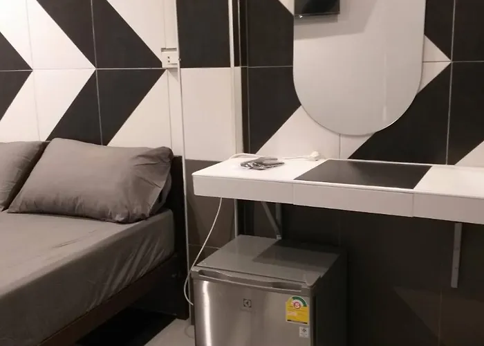 Hostel Benjamas *