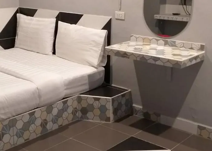 Benjamas Hostel